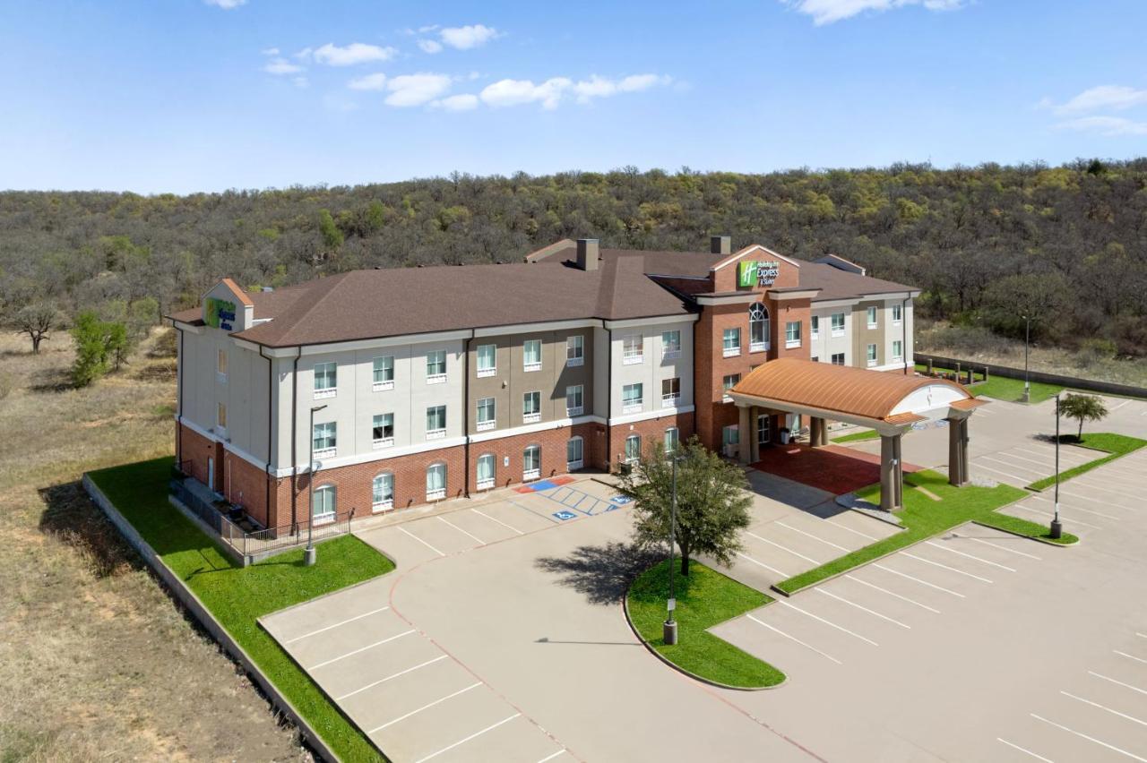 Holiday Inn Express & Suites Graham By Ihg Exterior photo
