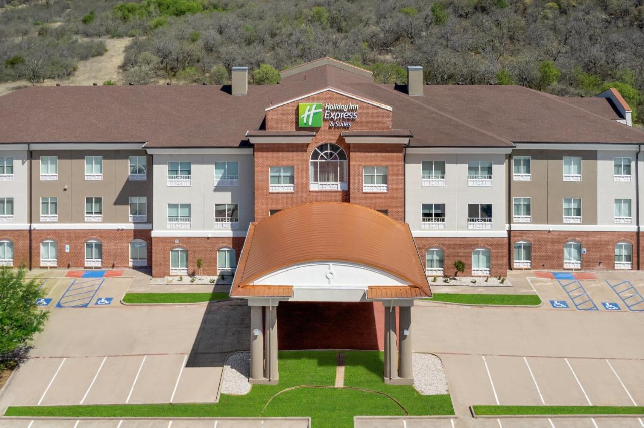 Holiday Inn Express & Suites Graham By Ihg Exterior photo