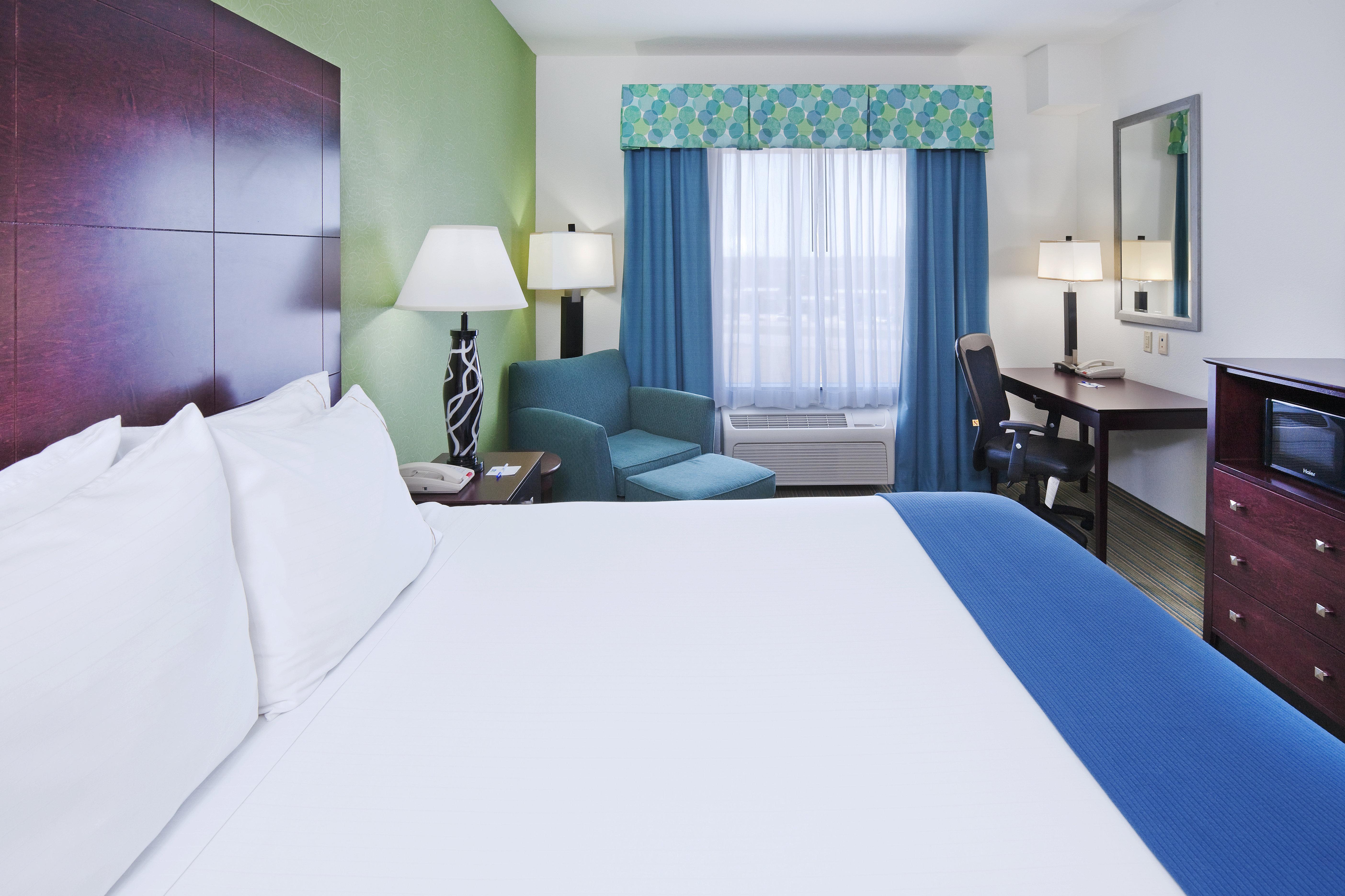 Holiday Inn Express & Suites Graham By Ihg Exterior photo