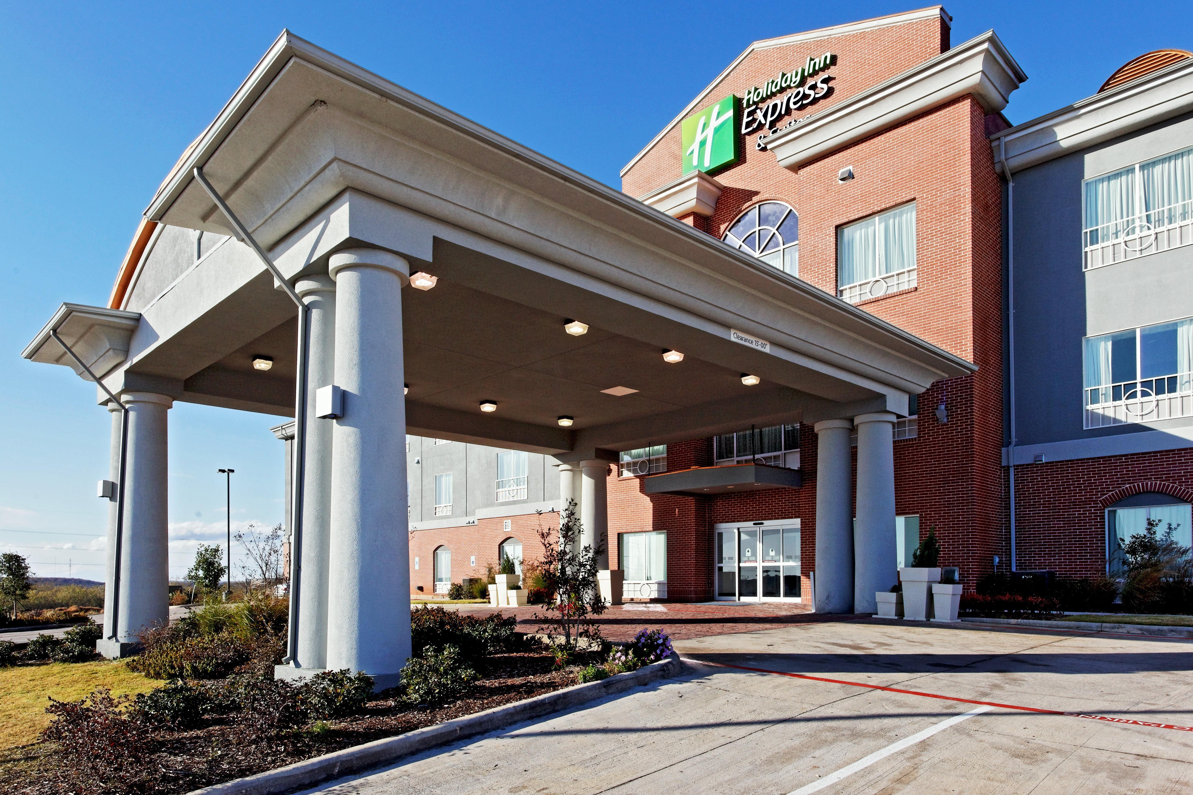 Holiday Inn Express & Suites Graham By Ihg Exterior photo